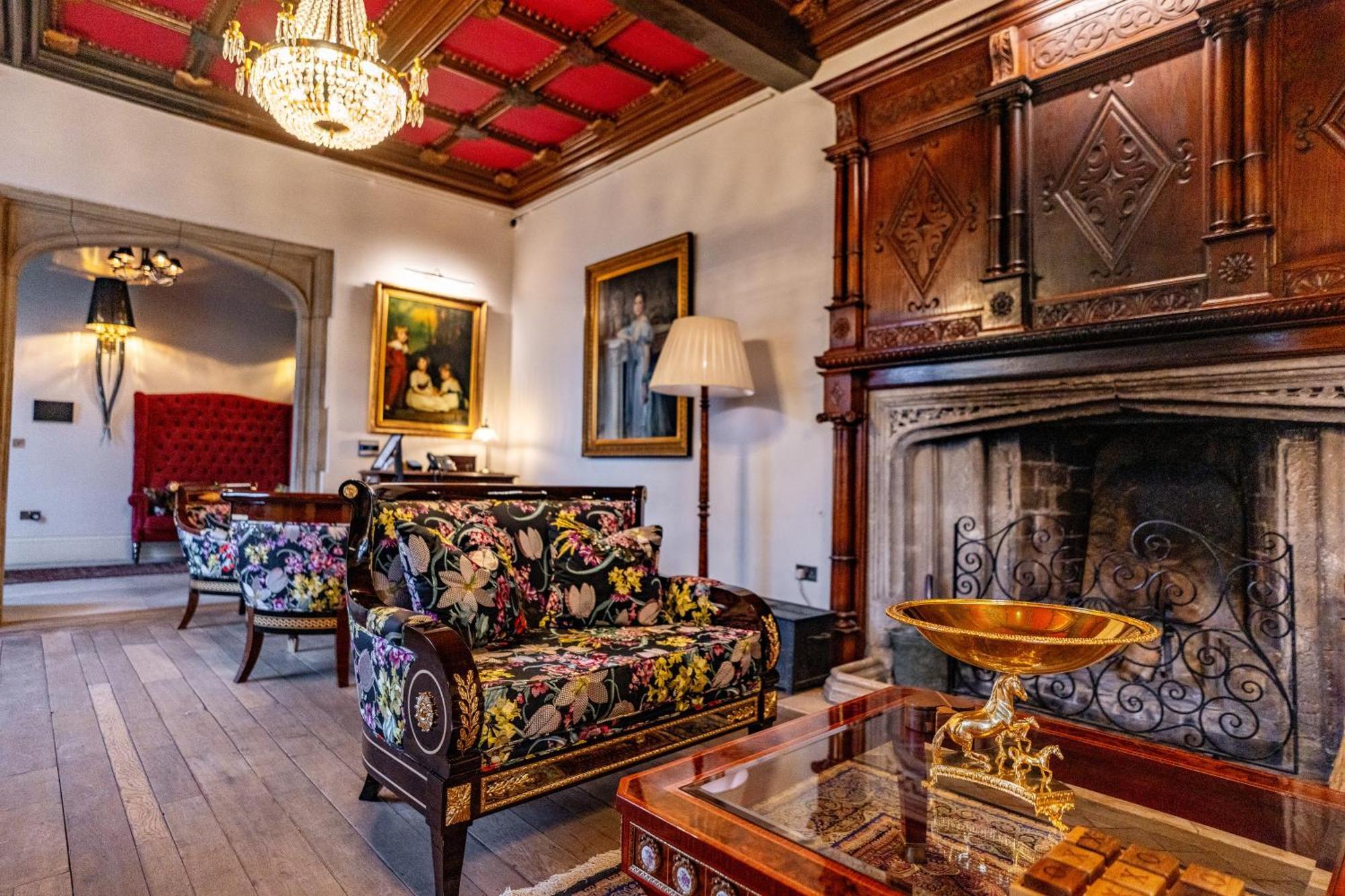Weston Manor Hotel Bagian luar foto