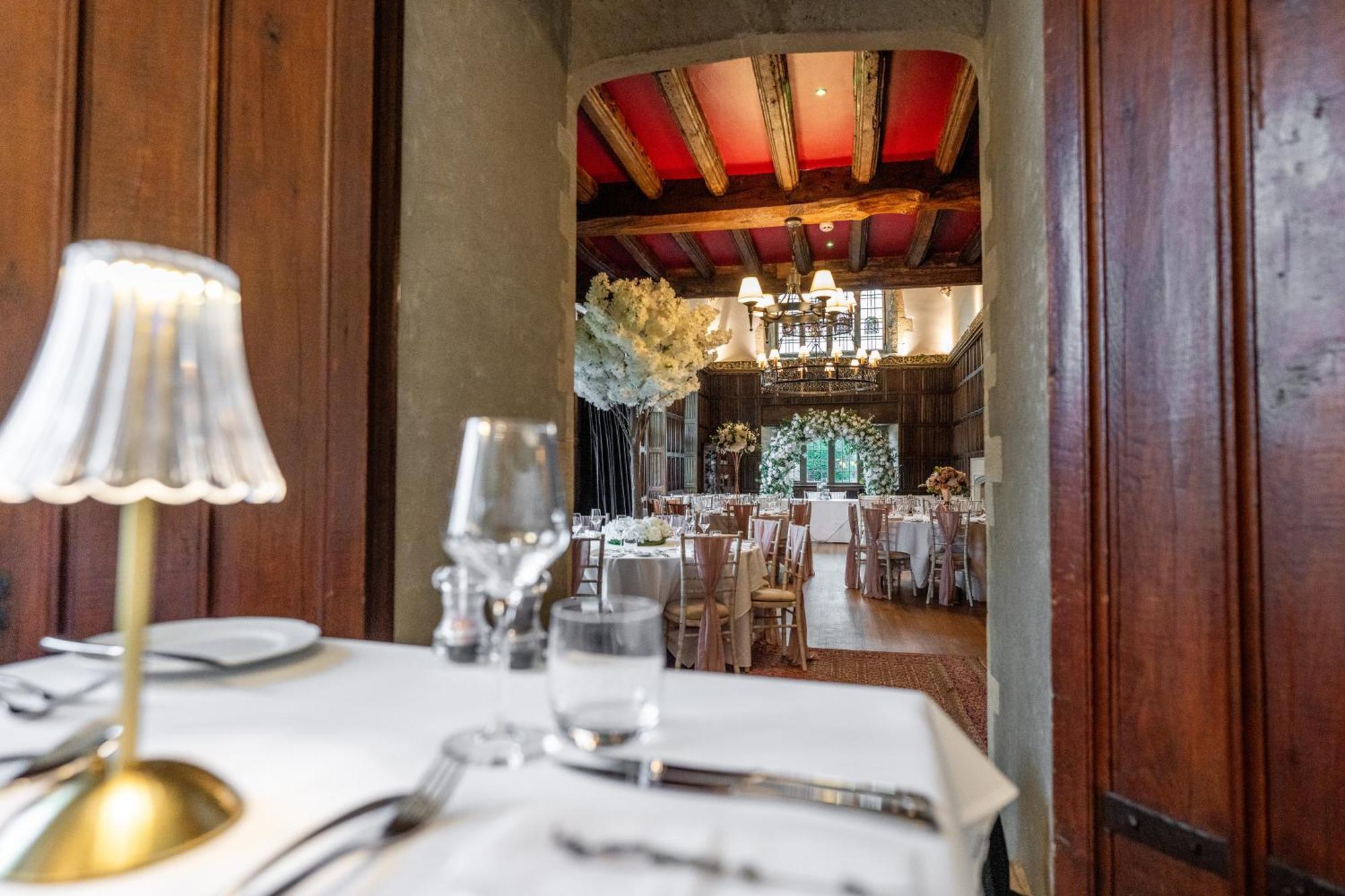 Weston Manor Hotel Bagian luar foto