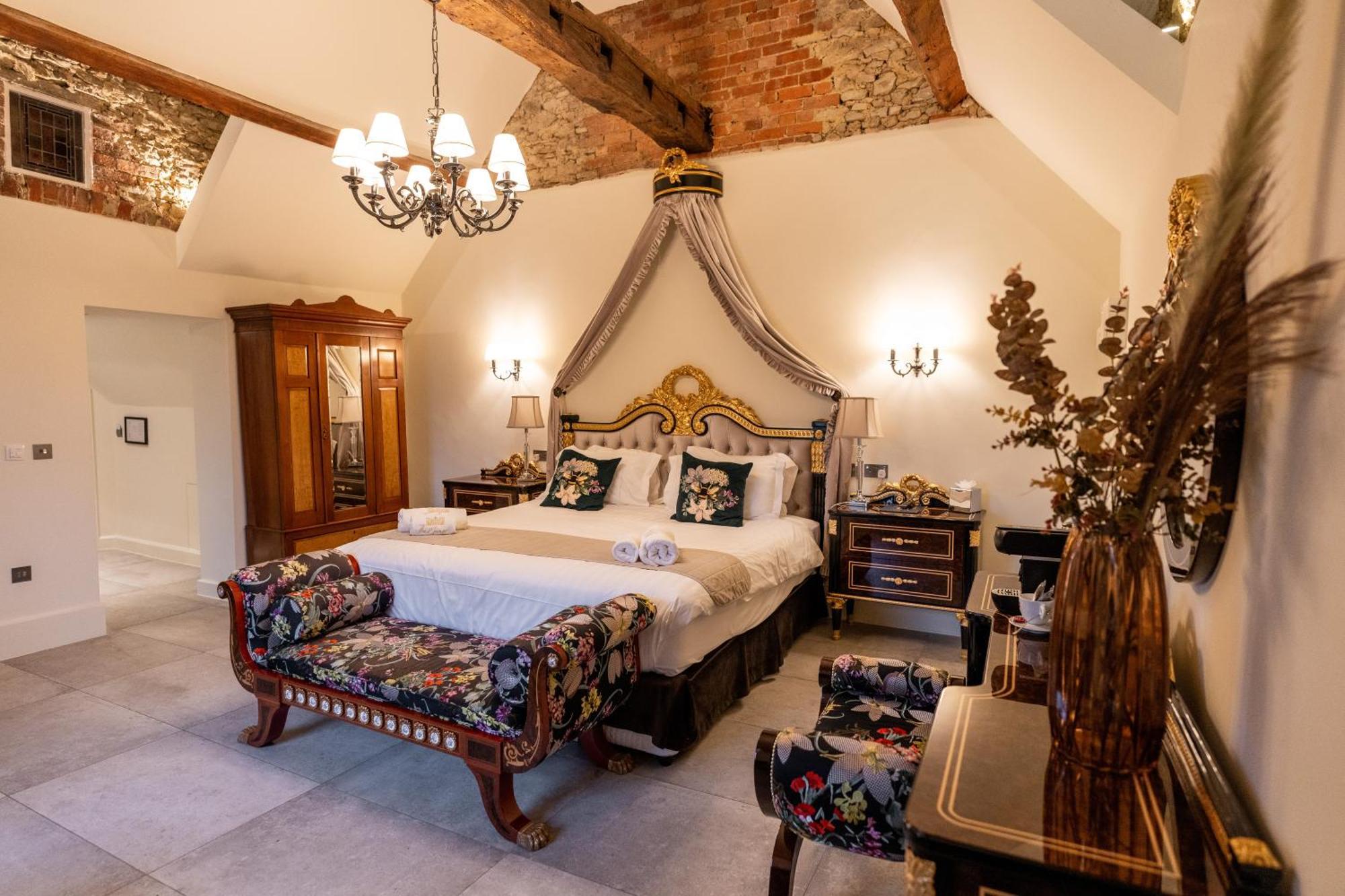 Weston Manor Hotel Bagian luar foto