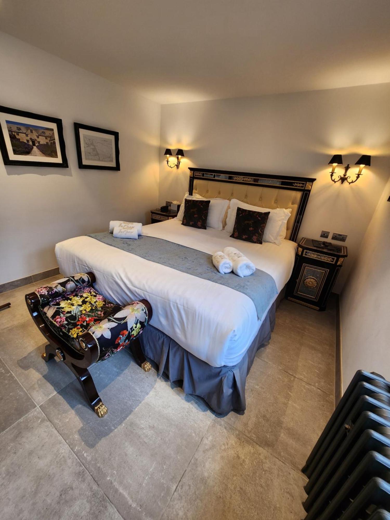 Weston Manor Hotel Bagian luar foto